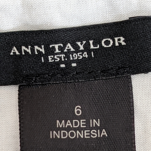 Anne Taylor eyelet skirt.  Size: 6 - Picture 13 of 15